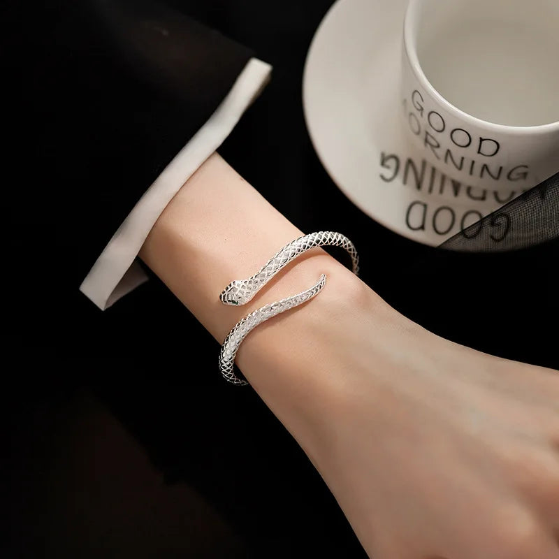 Luxury Snake Shape Bracelet Charm Beautiful Jewelry